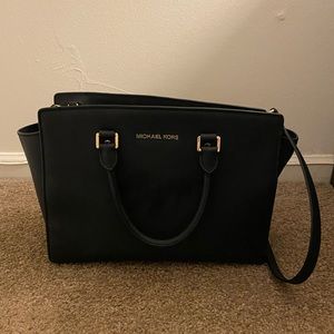 Michael Kors Selma Medium Purse